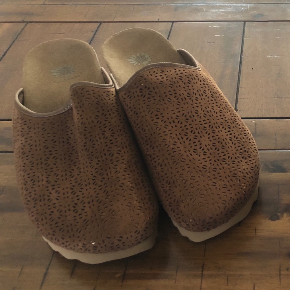 Yellow box mules